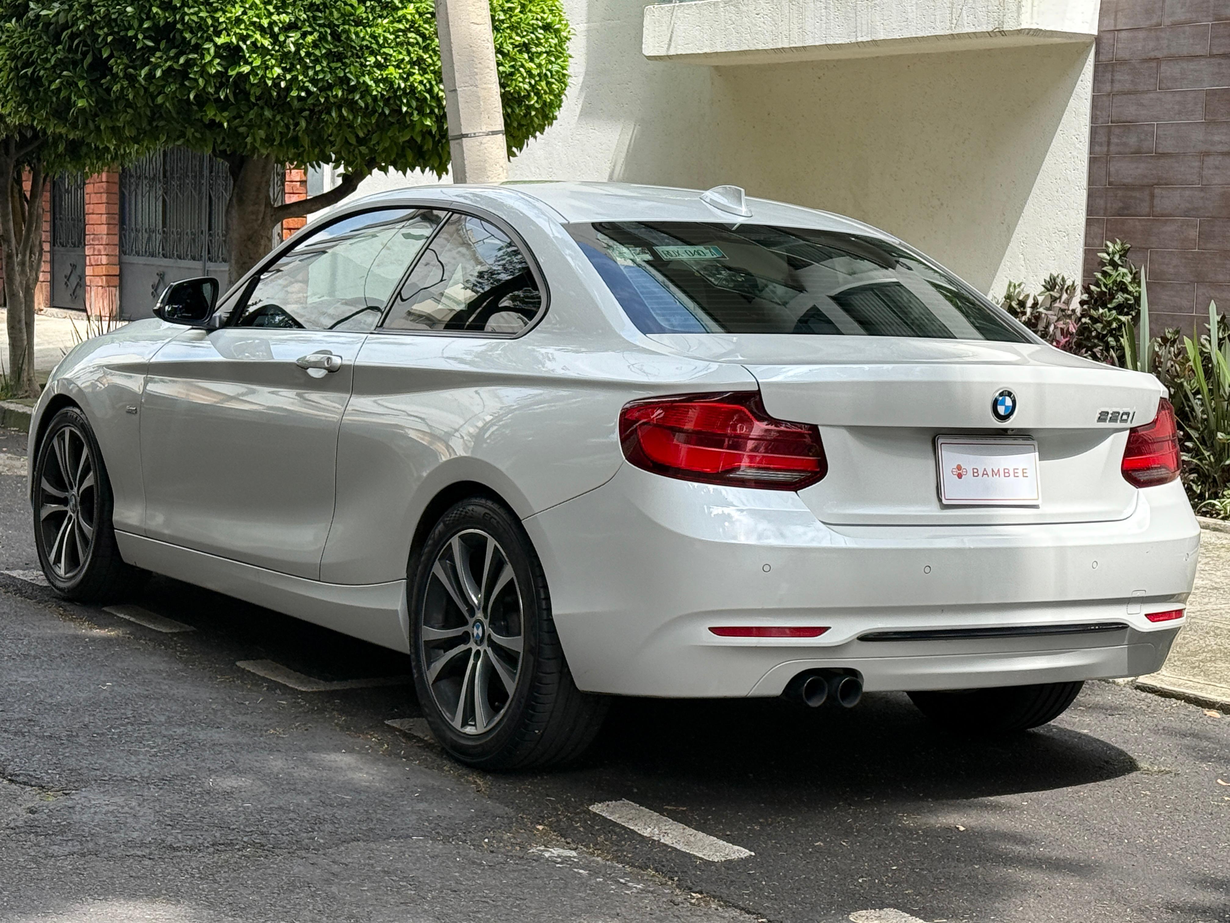 BMW  SERIE 2 220iA SPORT LINE 2018