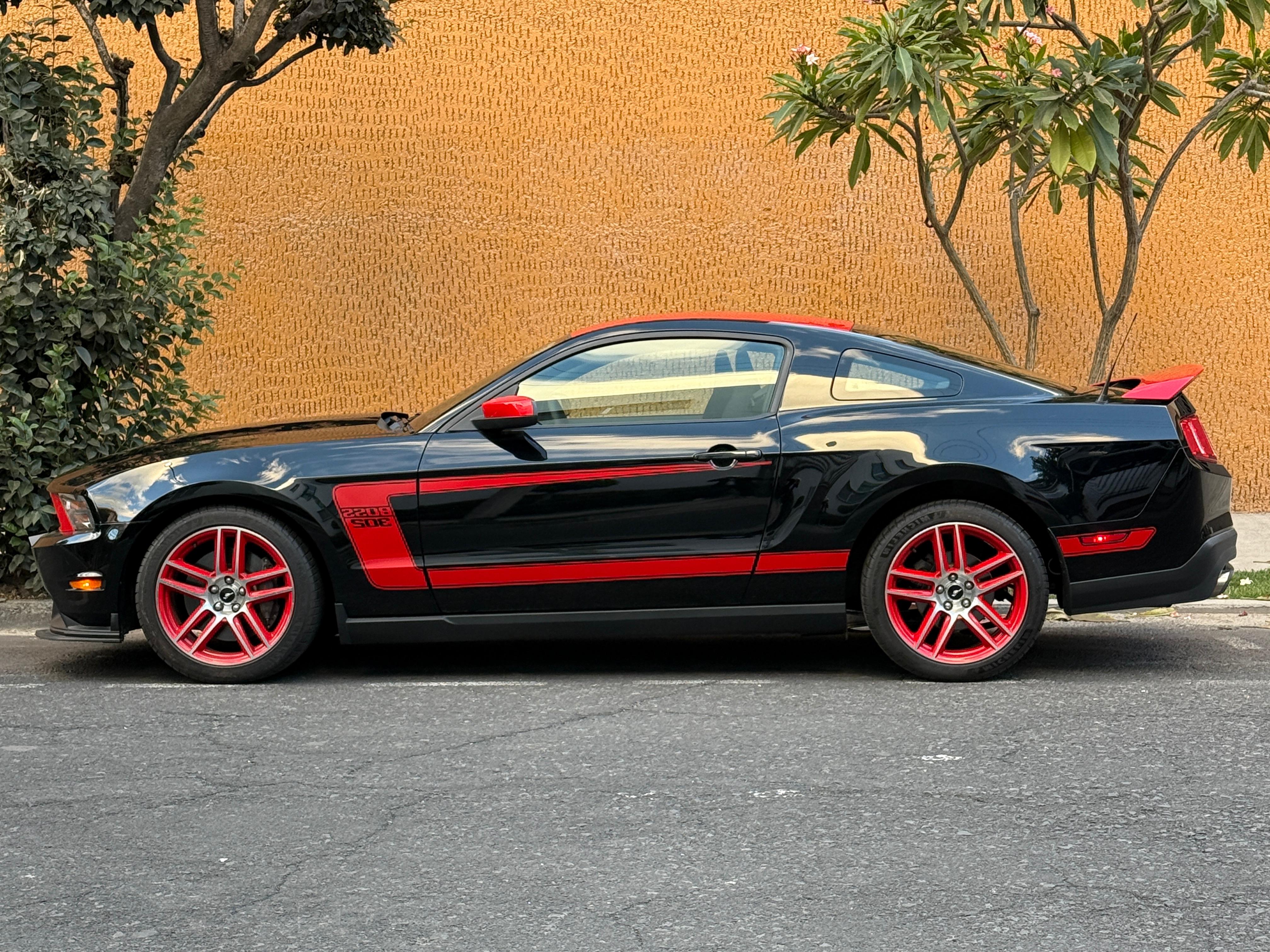 Ford  MUSTANG BOSS 302 LAGUNA SECA  2012