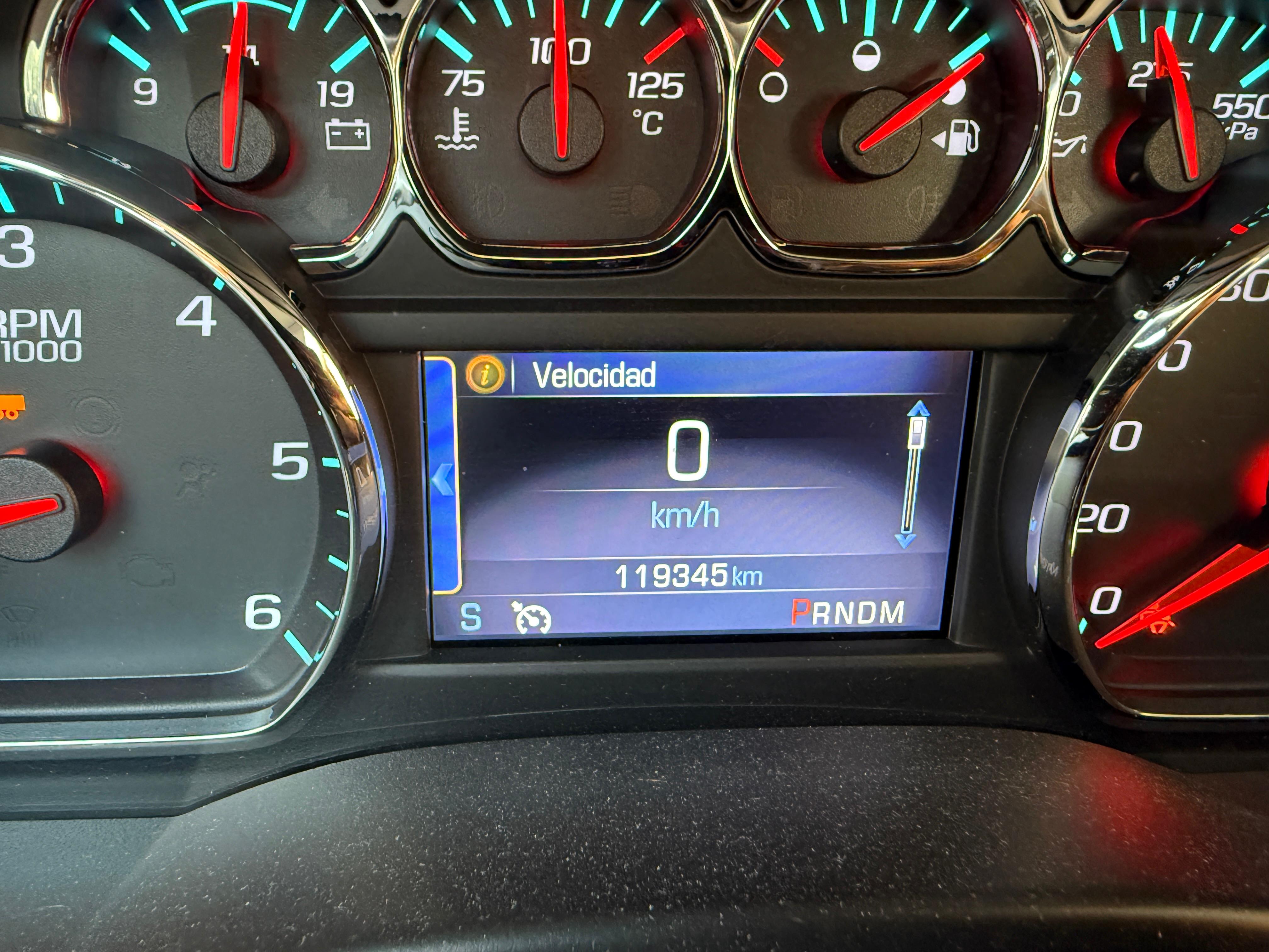 Chevrolet  SUBURBAN D 2015