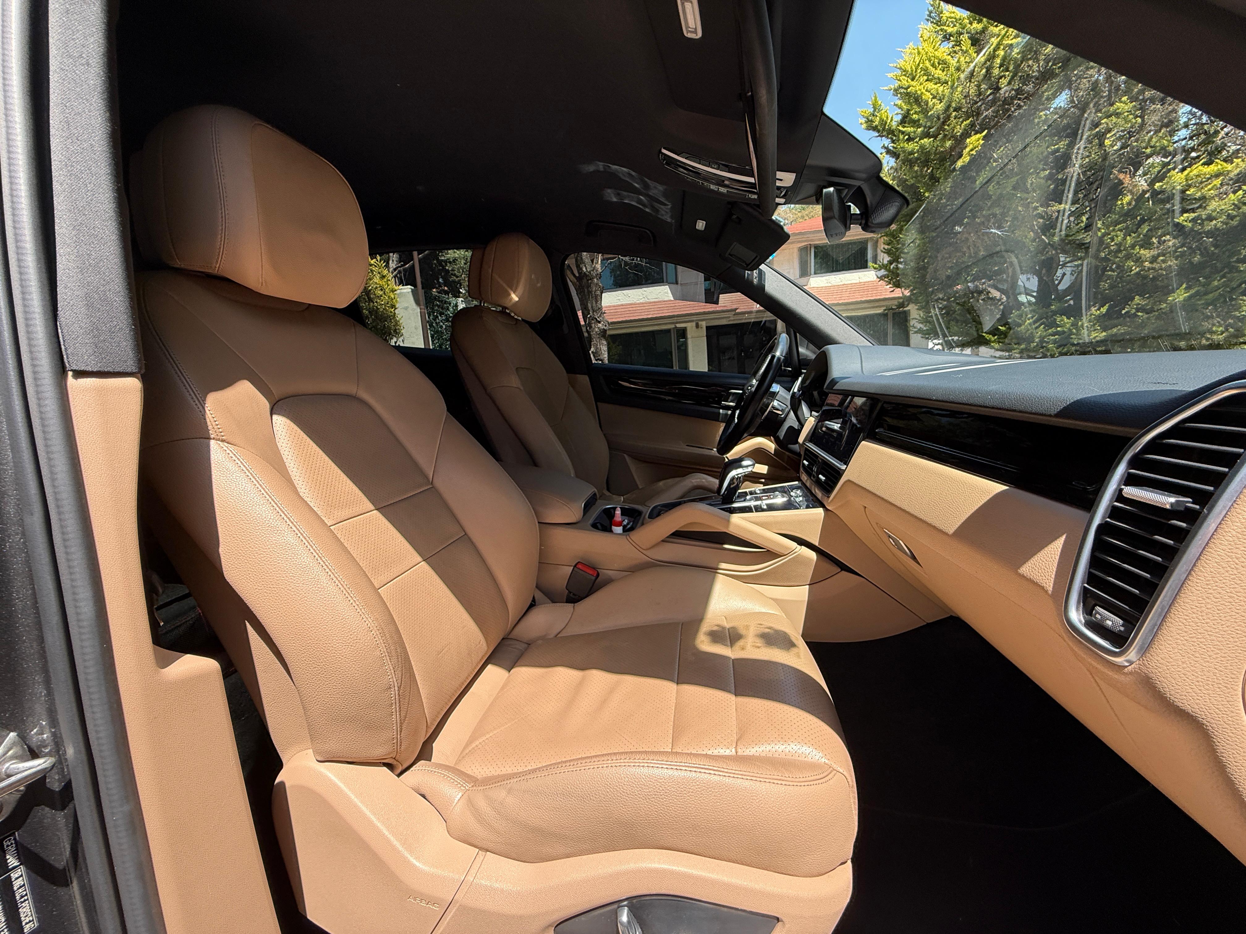 Porsche  CAYENNE V6 340 HP 2019