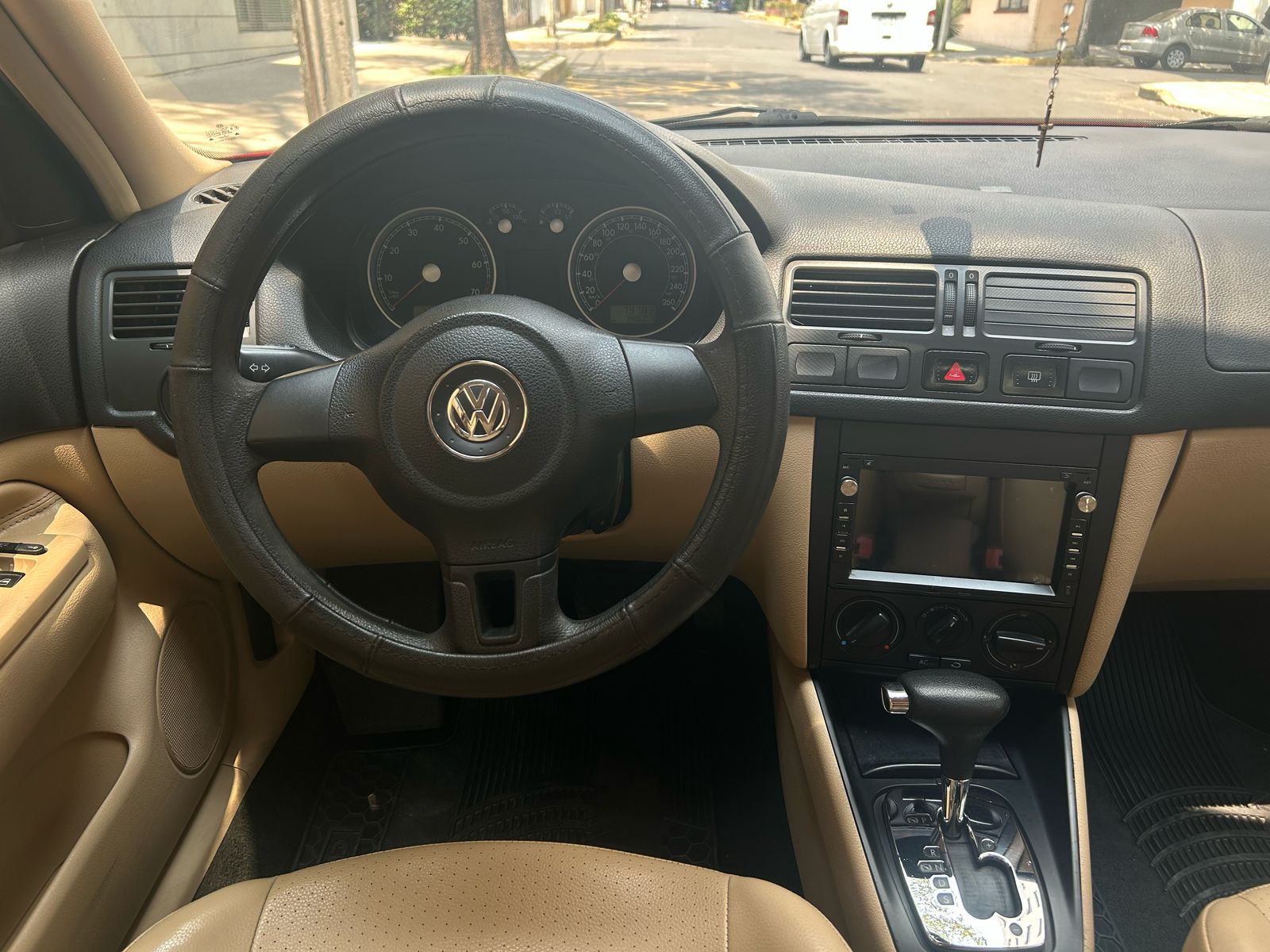Volkswagen  JETTA CLASICO GL TEAM 2013