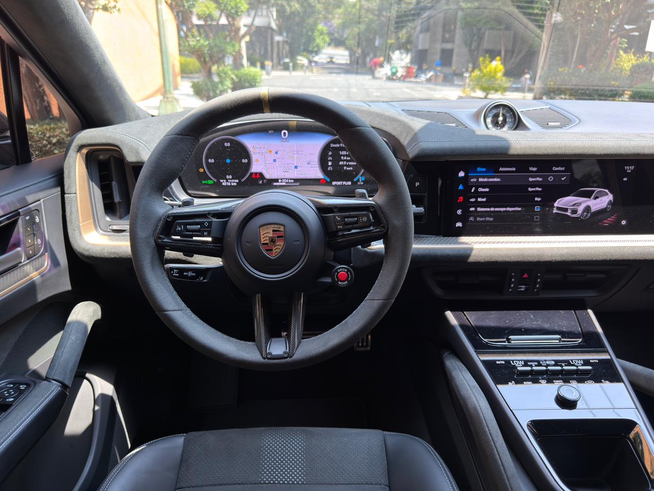 Porsche  CAYENNE TURBO GT  2025