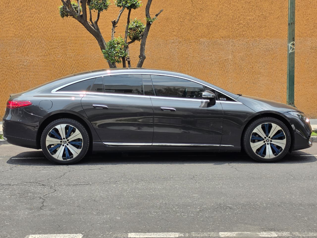 Mercedes-benz  EQS 450+ 2022