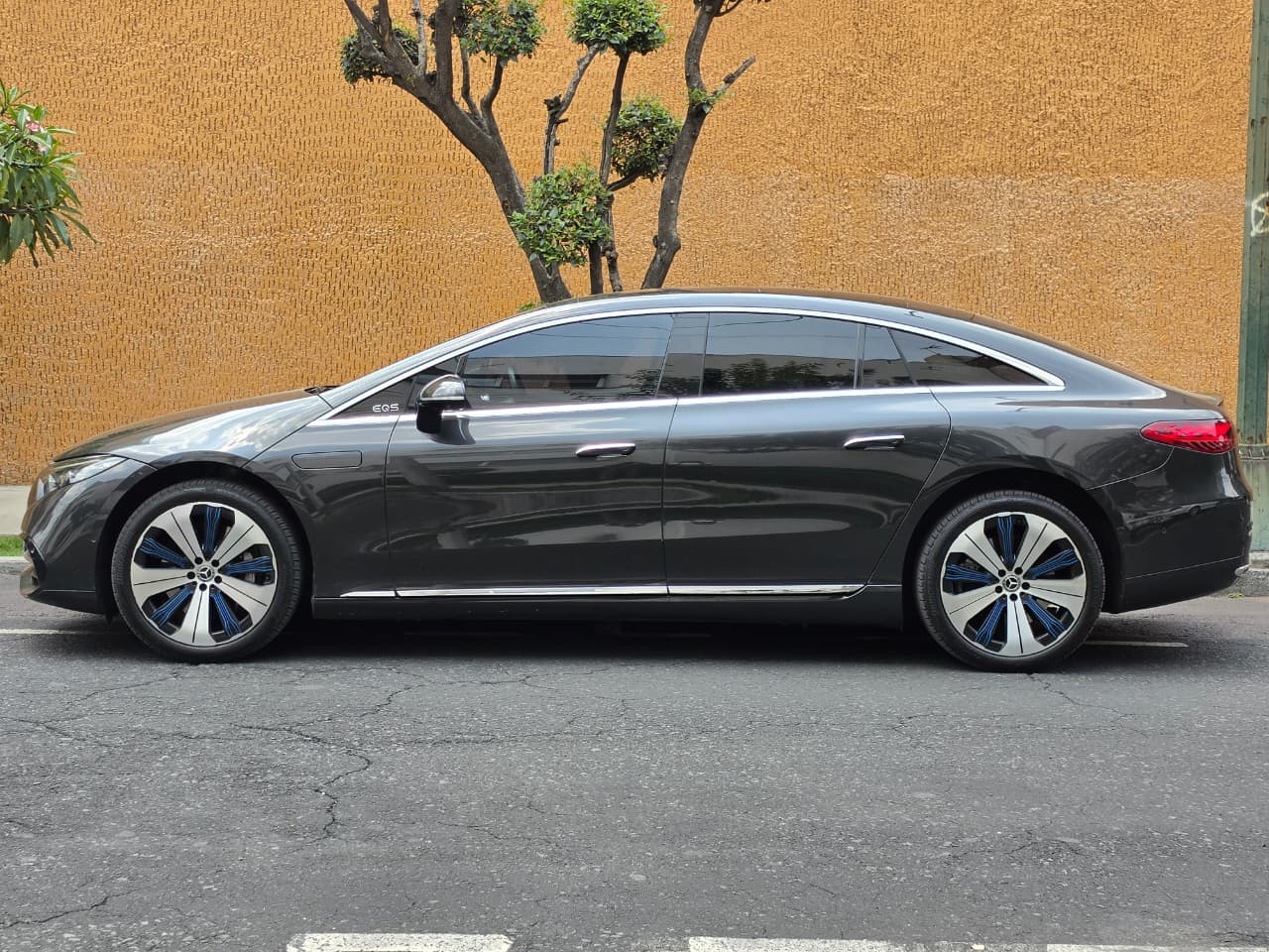 Mercedes-benz  EQS 450+ 2022