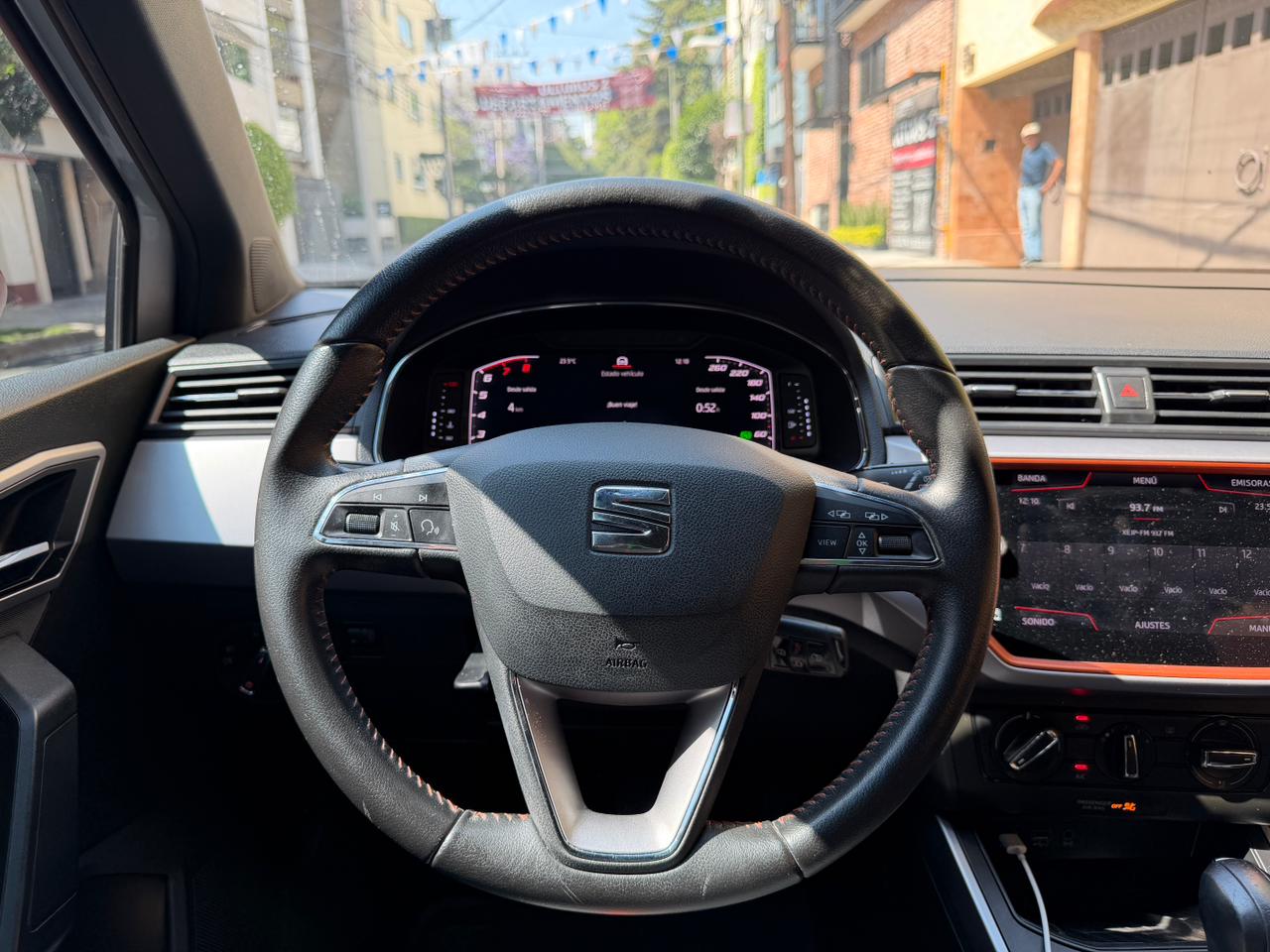Seat  SEAT ARONA 1.6 STYLE  2020