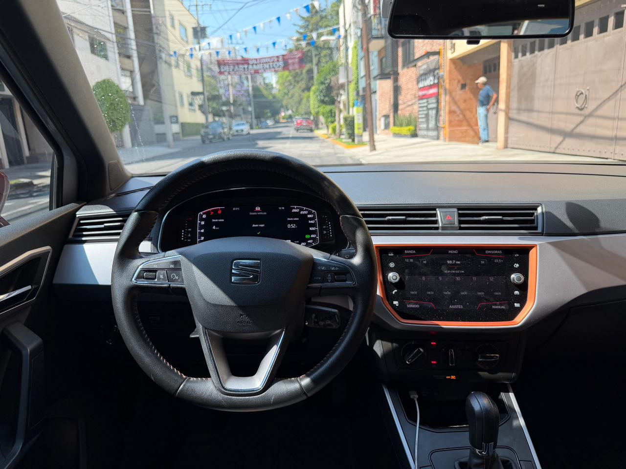 Seat  SEAT ARONA 1.6 STYLE  2020