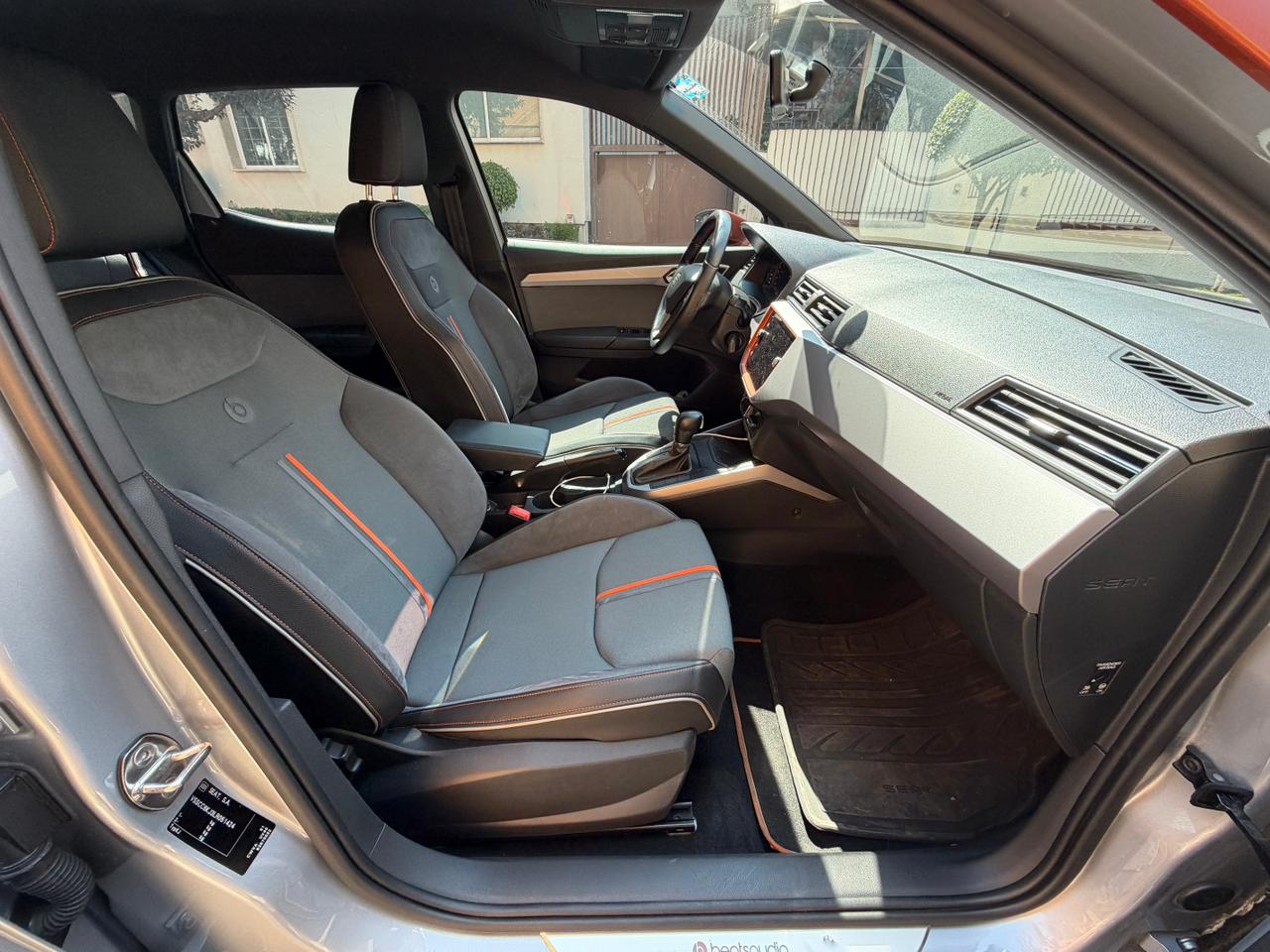 Seat  SEAT ARONA 1.6 STYLE  2020