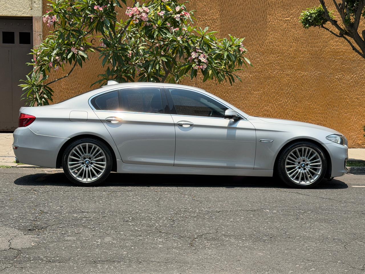 BMW  535IA LUXURY LINE 2014