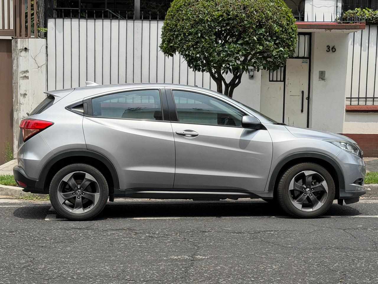 Honda  HRV TOURING 2018