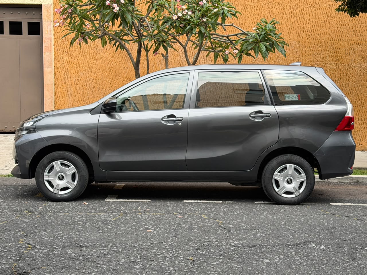Toyota  AVANZA LE MT  2021