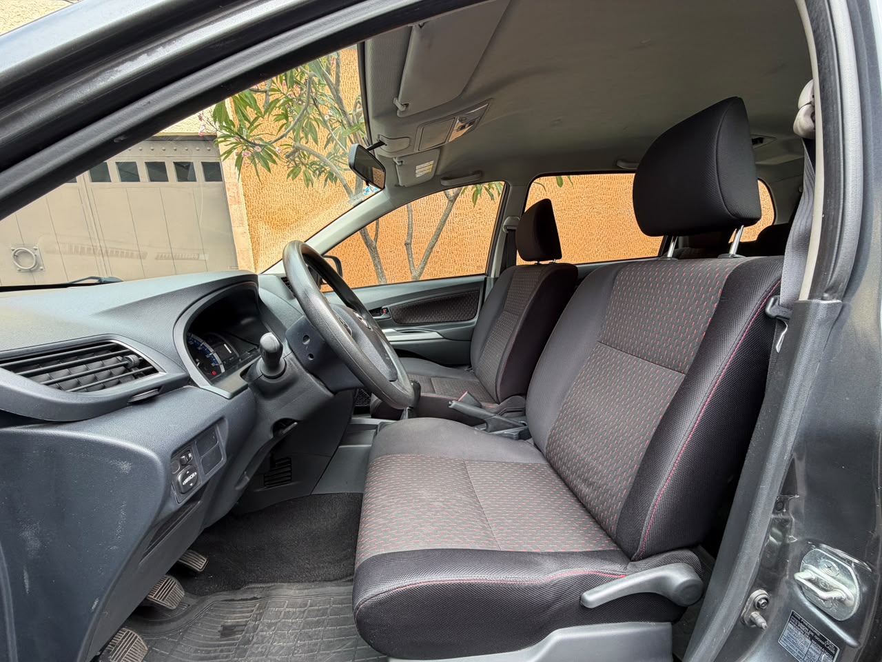 Toyota  AVANZA LE MT  2021
