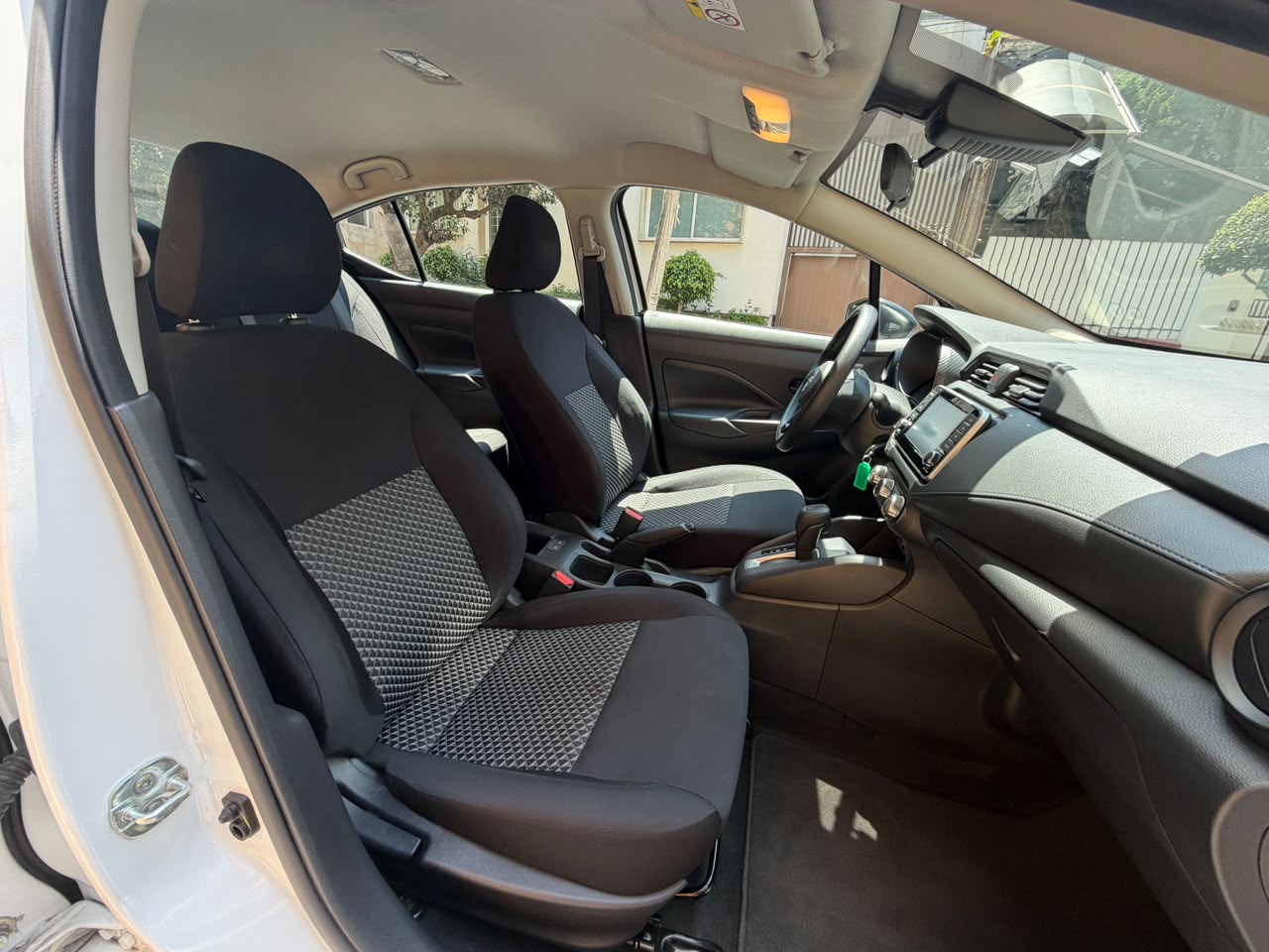 Nissan  VERSA SENSE AT 2023