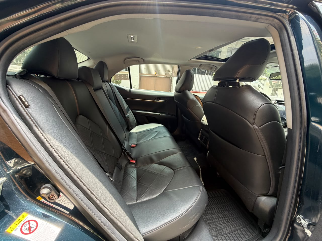 Toyota  CAMRY XLE NAVI HV 2019