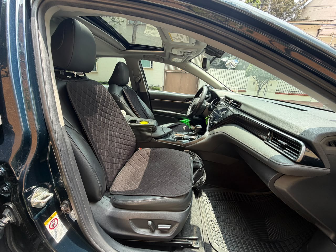 Toyota  CAMRY XLE NAVI HV 2019