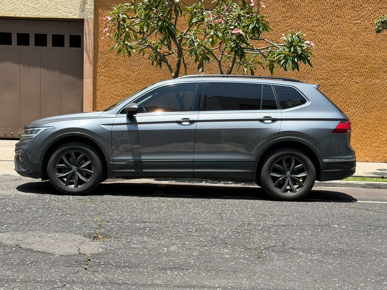 Volkswagen  TIGUAN COMFORTLINE 2022