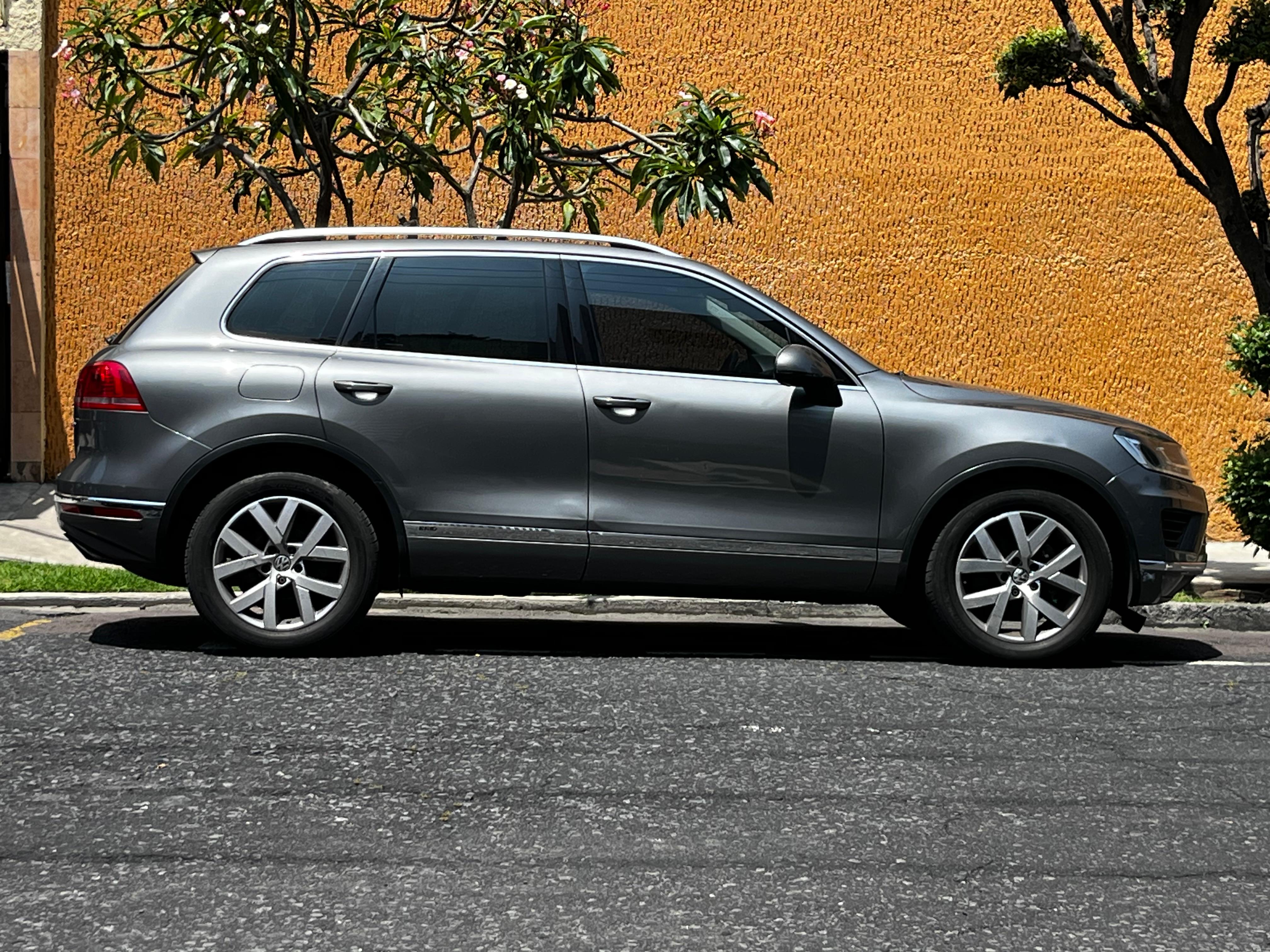 Volkswagen  TOUAREG HIBRIDO TIPTRONIC 2017